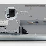 Écrans 19" à montage encastrable en façade à usage industriel et écrans tactiles robustes homologués IP65/IP66, vue de sortie de câble CA